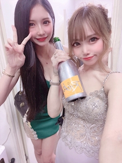 星野 さえ「落ち着く～🐰🐰🐰」