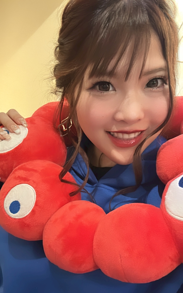 💙しーちゃんママ💙心斎橋スナックLazuli✨