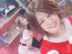 みかぱん「#大人すぎる食材との出会い#今月2回目のガールズバーBeeさん」