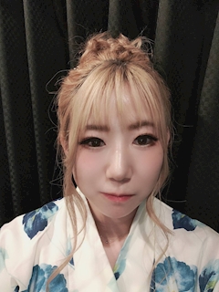 プロフィール写真3・愛梨奈|梅田のスナック・エニータイム