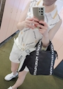 女の子