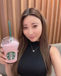 髭店長(毎日飲み歩きたい)「週始めはレガリアへGo🤤💜」