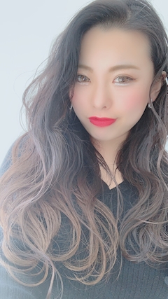 プロフィール写真4・麻鈴|梅田のスナック・エニータイム