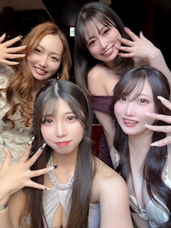 朝日奈 るな【ヒロインカフェ HANA】「✎*。🐈‍⬛🌙」