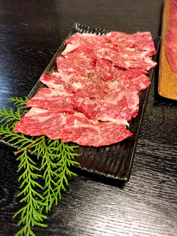 昨夜わ久々の庶民的な焼肉食べてお客様の誕生日祝いして結果的にパリピになったわ 笑 笑 めぐみママ Lapis Lazuli ラピスラズリ 岡崎のスナック ポケパラ