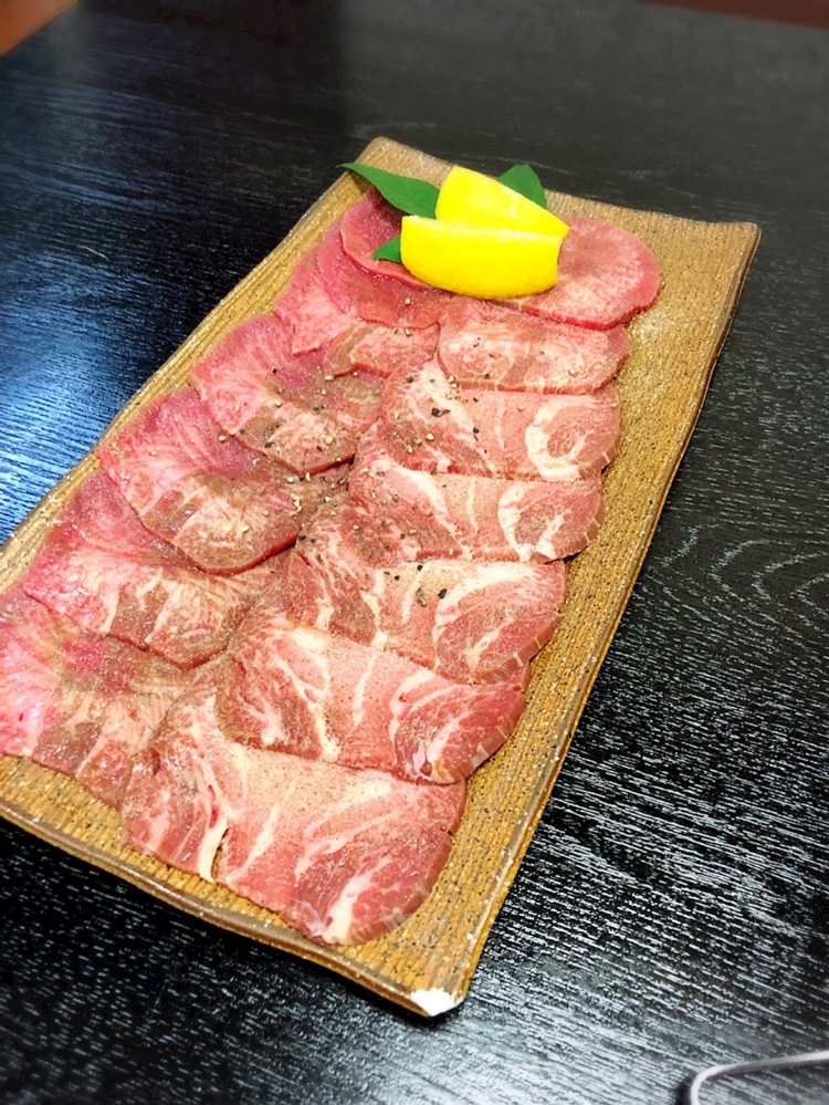 昨夜わ久々の庶民的な焼肉食べてお客様の誕生日祝いして結果的にパリピになったわ 笑 笑 めぐみママ Lapis Lazuli ラピスラズリ 岡崎のスナック ポケパラ