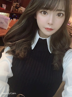 プロフィール写真3・もも｜Bar Color・カラー - 中洲のガールズバー