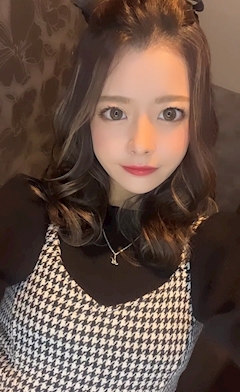 プロフィール写真3・もも|Bar Color・カラー - 中洲のガールズバー