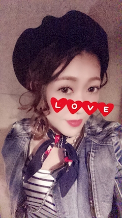 プロフィール写真8・里歌｜アリーDenim・デニム - 関内のパブ/スナック