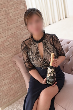 プロフィール写真4・まき｜大阪 梅田 熟女キャバクラ・水響