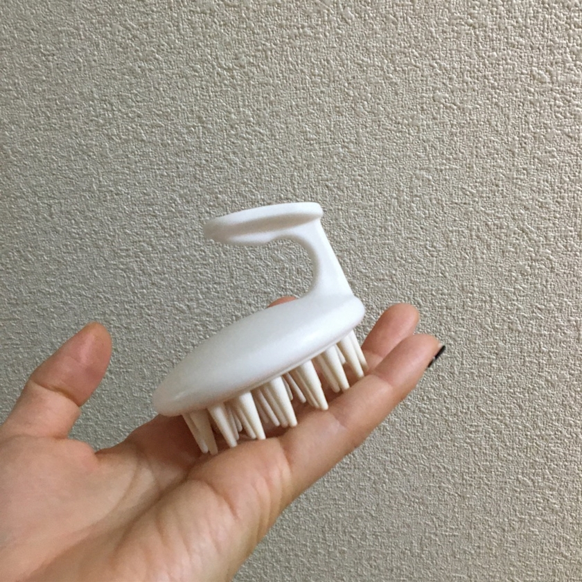 シャンプーブラシ Nao Lily リリィ 天満のスナック ポケパラ