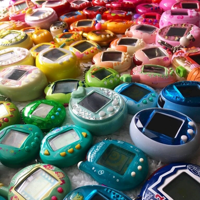 平成の懐かしい物 おもちゃ編 理奈 Connection コネクション 広島市 流川 のラウンジ クラブ ポケパラ