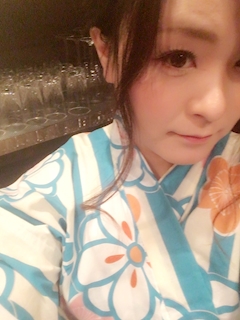 プロフィール写真3・あもこ|Raffine・ラフィネ - 広島市(流川)のスナック