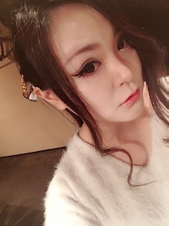 プロフィール写真2・あもこ|Raffine・ラフィネ - 広島市(流川)のスナック