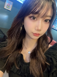 プロフィール写真2・みれい|梅田のスナック・エニータイム