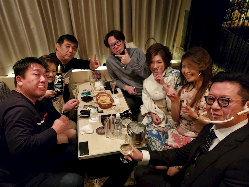 くま 誕生日おめでとう 美樹ママ Oz Grande オズグランデ ミナミのラウンジ クラブ ポケパラ