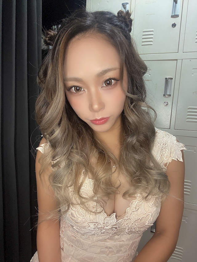 プロフィール写真5・やの あやの｜祇園 キャバクラ・ホワイトナイト