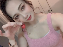 つきな「あざとい系女子」