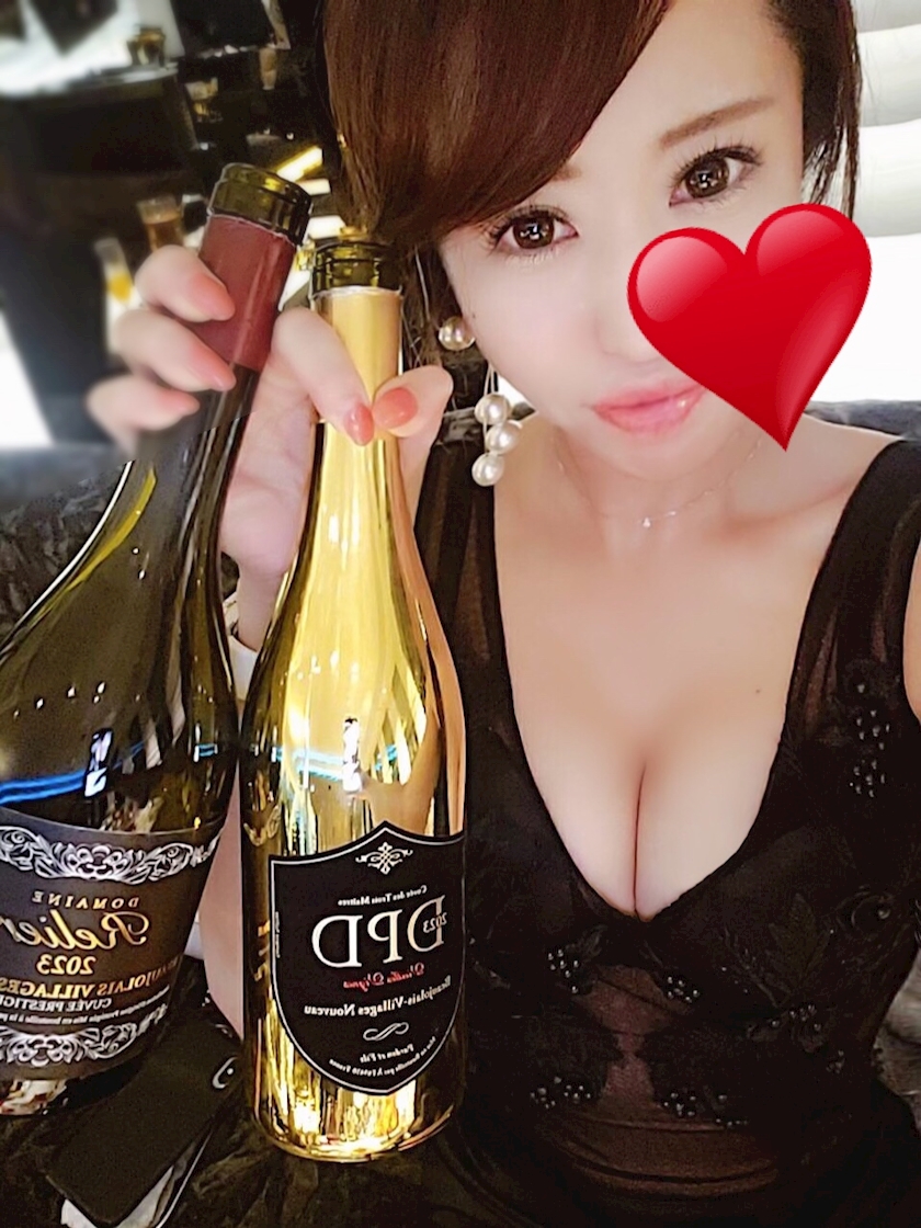 熟女　素人　露出 露出狂なんです👄 - ＿＿しおり💙✩ - 大阪 熟女キャバクラ・Mrs.J ミナミ【ポケパラ】
