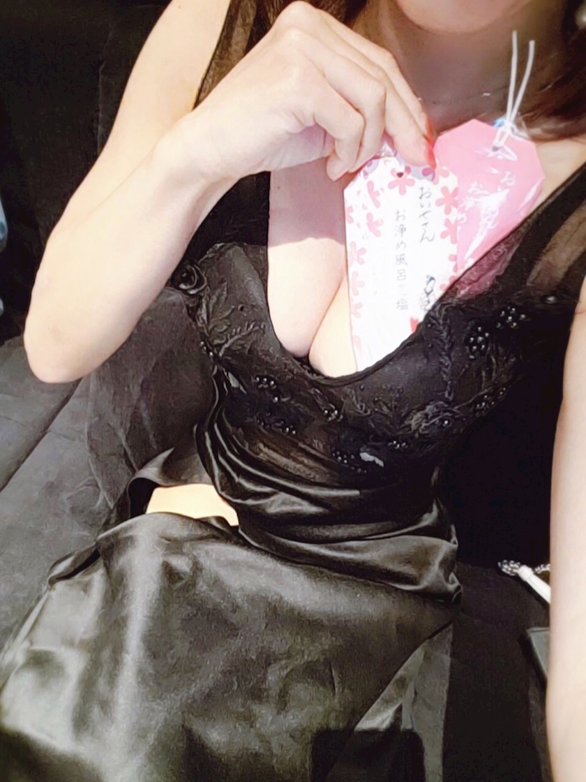 熟女　素人　露出 