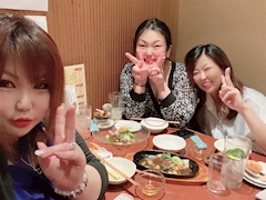 りょうこ「6/15 久しぶりに集合！自粛明け初ママ会㊗️」