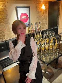 プロフィール写真4・優紀｜7LUCK・セブンラック - 池袋西口のパブ/スナック