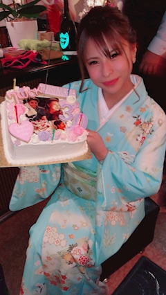 プロフィール写真2・優紀｜7LUCK・セブンラック - 池袋西口のパブ/スナック