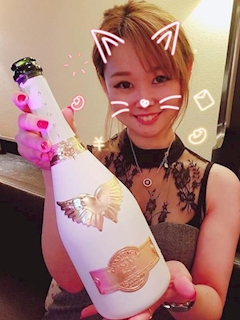プロフィール写真1・鈴木麻那美(すず)|Lounge Miccca・ミッカ - 池袋西口のクラブ/ラウンジ