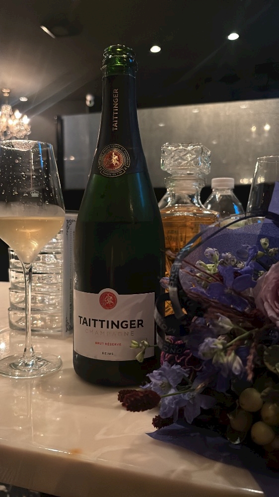 秋吉 千鶴 FIRST LOUNGE・ファーストラウンジ - 国分町の昼キャバ