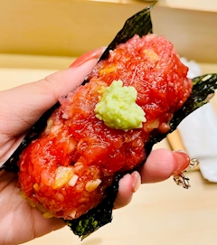 米倉 あやめ「おしゅし🍣( '-' 🍣  )」