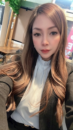 プロフィール写真1・ママ SALLY｜club 花水木・ハナミズキ - 名古屋 栄のインターナショナルパブ