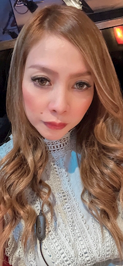 プロフィール写真3・ママ SALLY｜club 花水木・ハナミズキ - 名古屋 栄のインターナショナルパブ