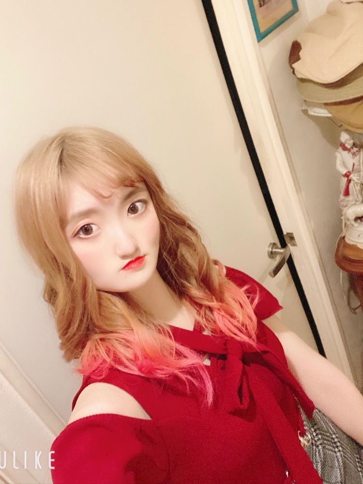 金髪 似合わないかも あいり Sos エスオーエス 中洲人形町のガールズバー ポケパラ