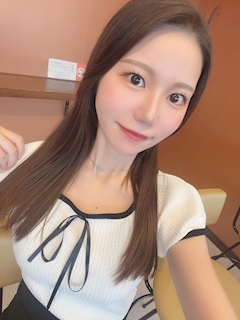 愛瀬れいな