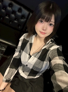 プロフィール写真2・かな|Bar Color・カラー - 中洲のガールズバー