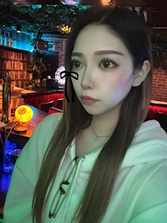 プロフィール写真4・まな｜GIRL'S BAR LENS・レンズ - 広島市（流川）のガールズバー