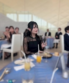 まゆか【新橋JJ自由時間】「🖤🏑昔から頻繁に会う友達、全員未婚者🏑🖤」