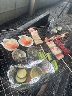 あいり「🍖🔥🍴」
