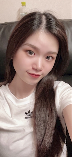 王華 りょう「しょっぱい気分😳」