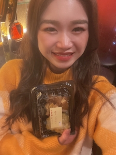 王華 りょう「寝る子は育つ(⁎⁍̴̆Ɛ⁍̴̆⁎)✌︎」