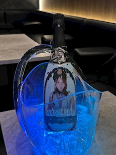 あみな