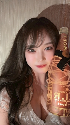 なな「🤍0805」