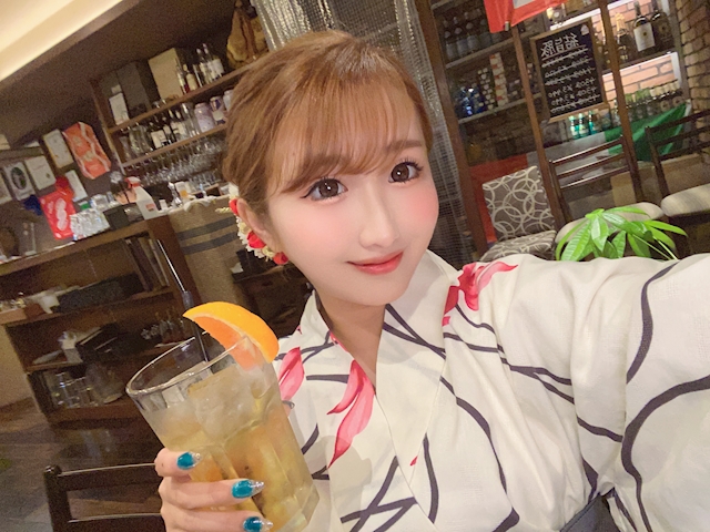 プロフィール写真8・秋咲　りあ｜