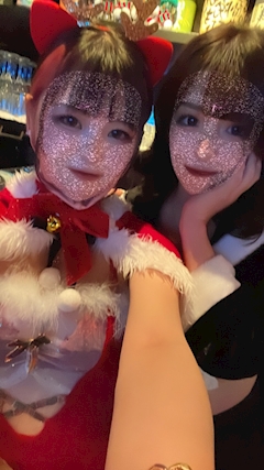 もも🐮「もも日記🍑584メリクリ- ̗̀ 🤍🎄」