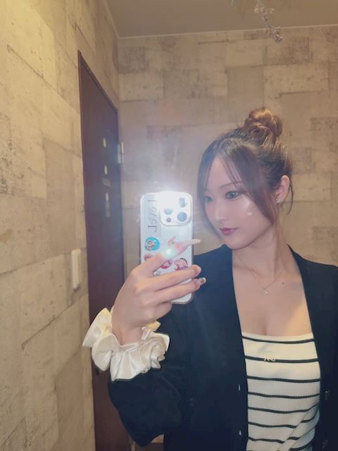 妃咲 もえ