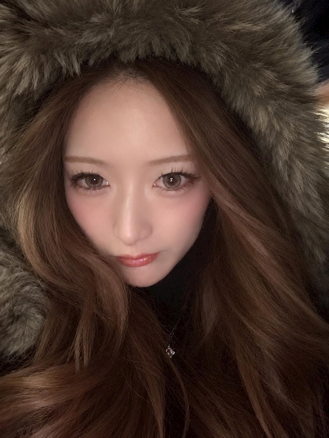 妃咲 もえ