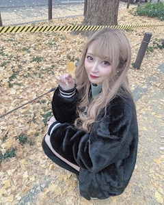 黒咲 茉莉弥「#24 ❤︎ イチョウ並木」