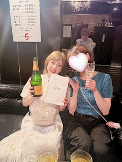 なつ「👩👩‍🦰🥳🎉🍾🥂💛🎁🥩🍣🥔🥗」