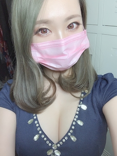 プロフィール写真28・🍑雪白 もも🍑｜Mrs.CAFE～離宮～・ミセスカフェ リキュウ - 名古屋 錦の熟女パブ/熟女キャバクラ