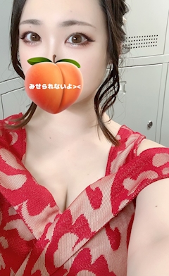 プロフィール写真16・🍑雪白 もも🍑｜Mrs.CAFE～離宮～・ミセスカフェ リキュウ - 名古屋 錦の熟女パブ/熟女キャバクラ